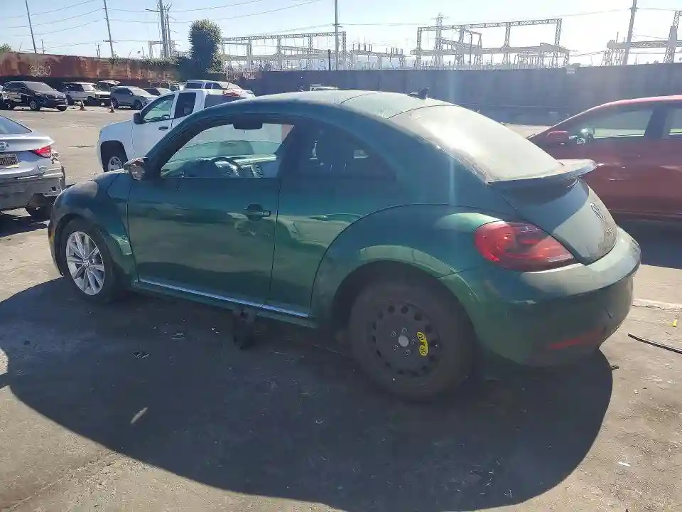 3VWFD7ATXJM714746 2018 VOLKSWAGEN BEETLE-1