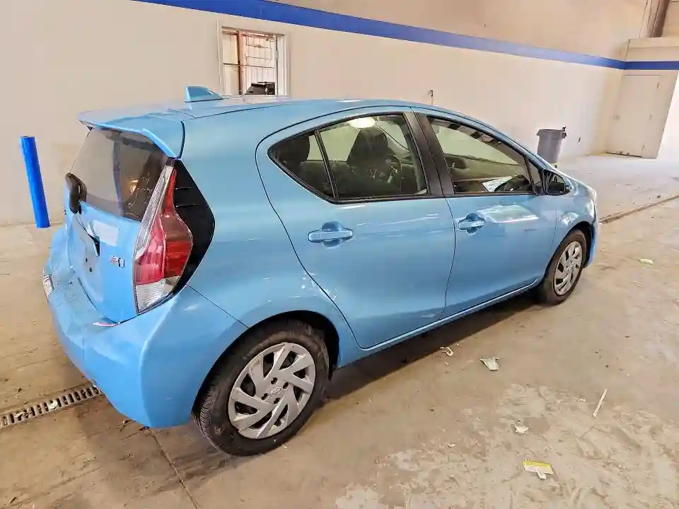 JTDKDTB38F1105670 2015 TOYOTA PRIUS-2