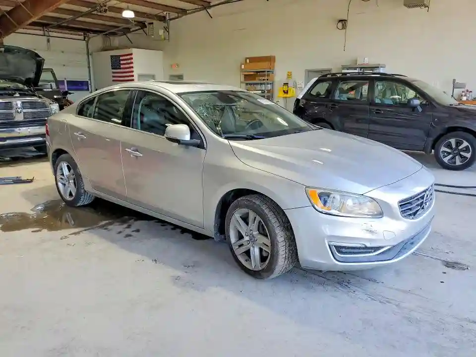 YV1612FS2E2298195 2014 VOLVO S60-3
