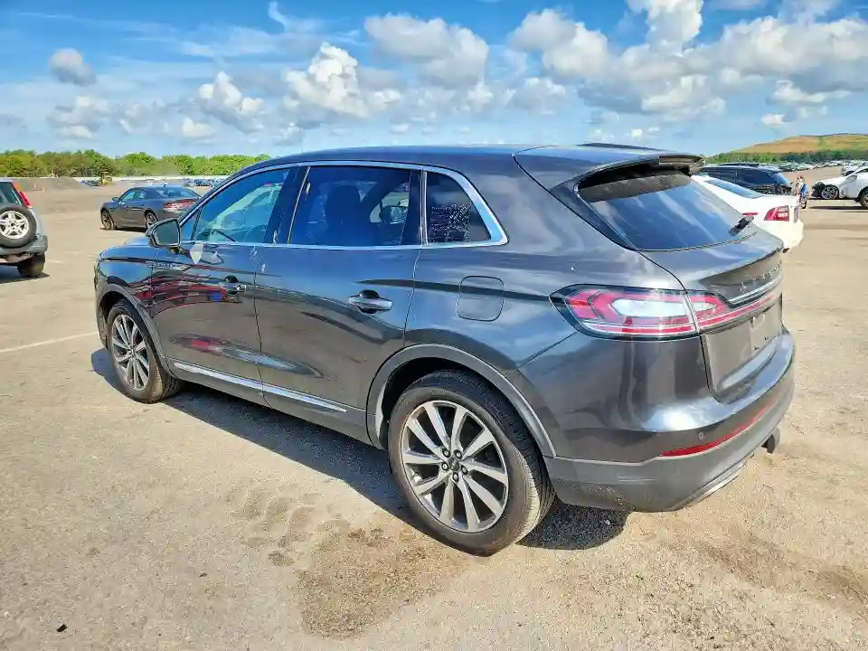 2LMPJ8K98KBL24188 2019 LINCOLN NAUTILUS-1