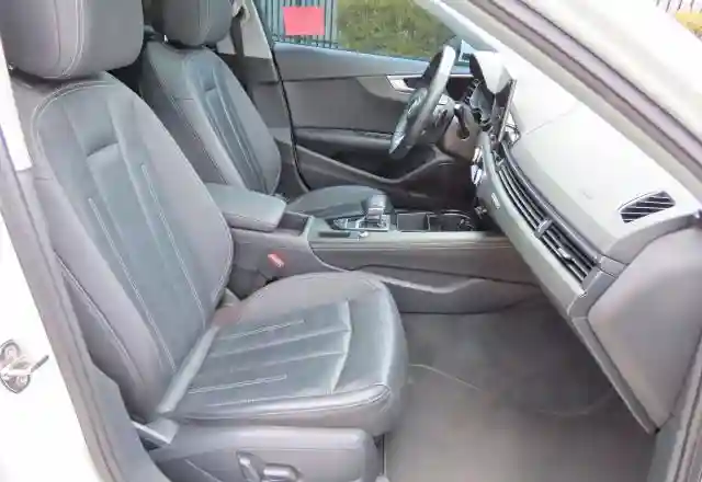 WAUBBAF4XMA016898 2021 AUDI A4-4