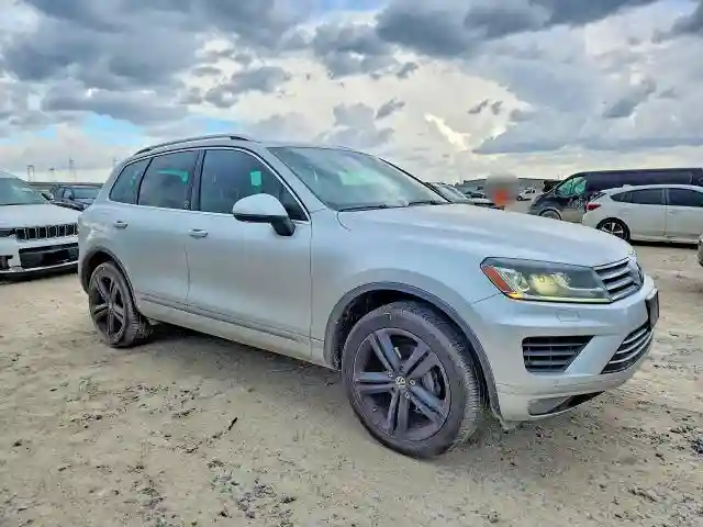 WVGRF7BP6HD001453 2017 VOLKSWAGEN TOUAREG-3