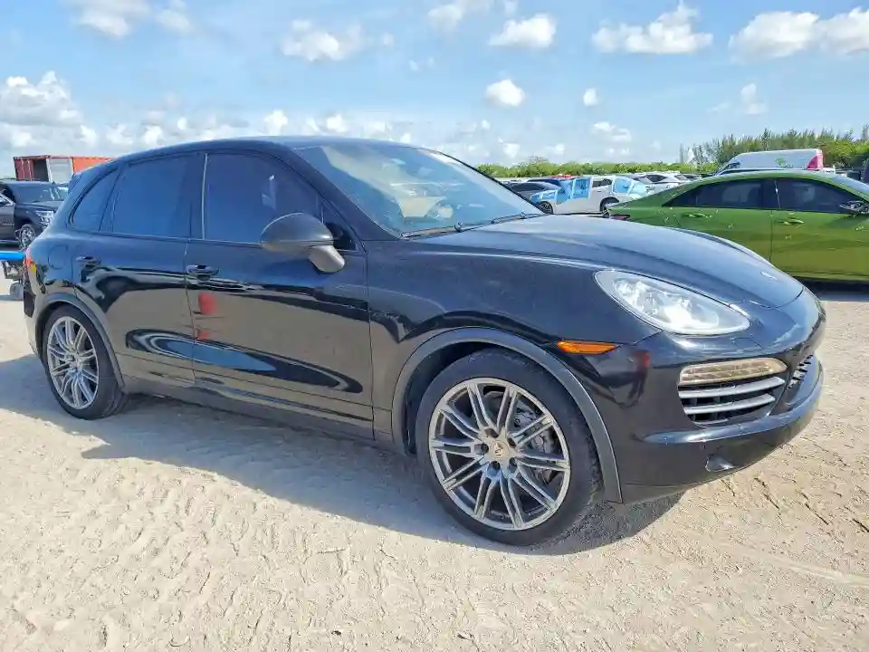 WP1AE2A24BLA92800 2011 PORSCHE CAYENNE-3