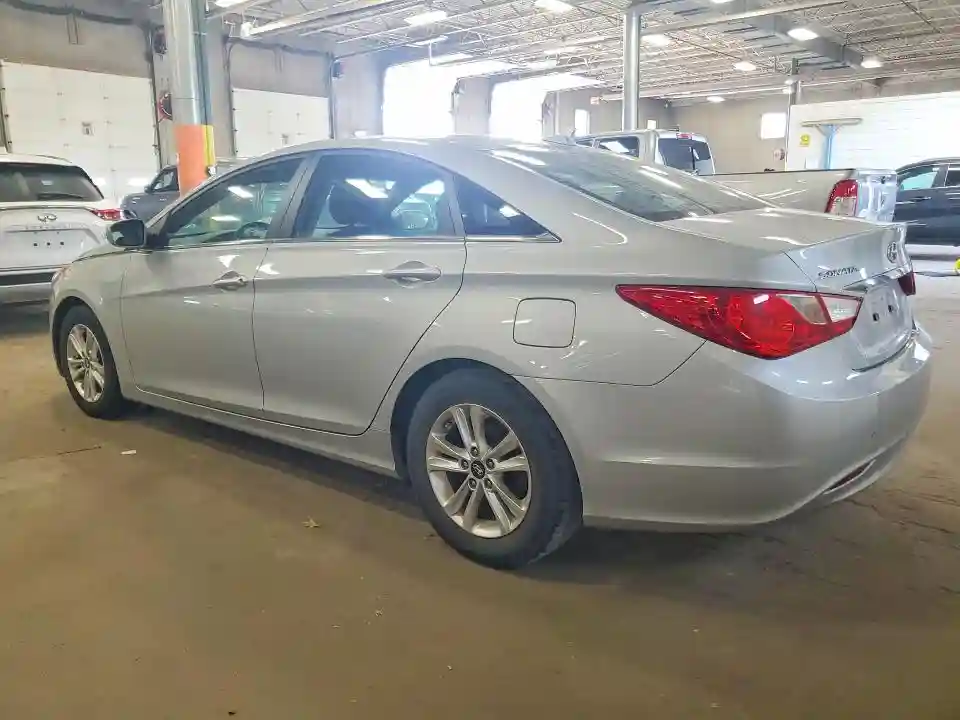 5NPEB4AC2BH083680 2011 HYUNDAI SONATA-1