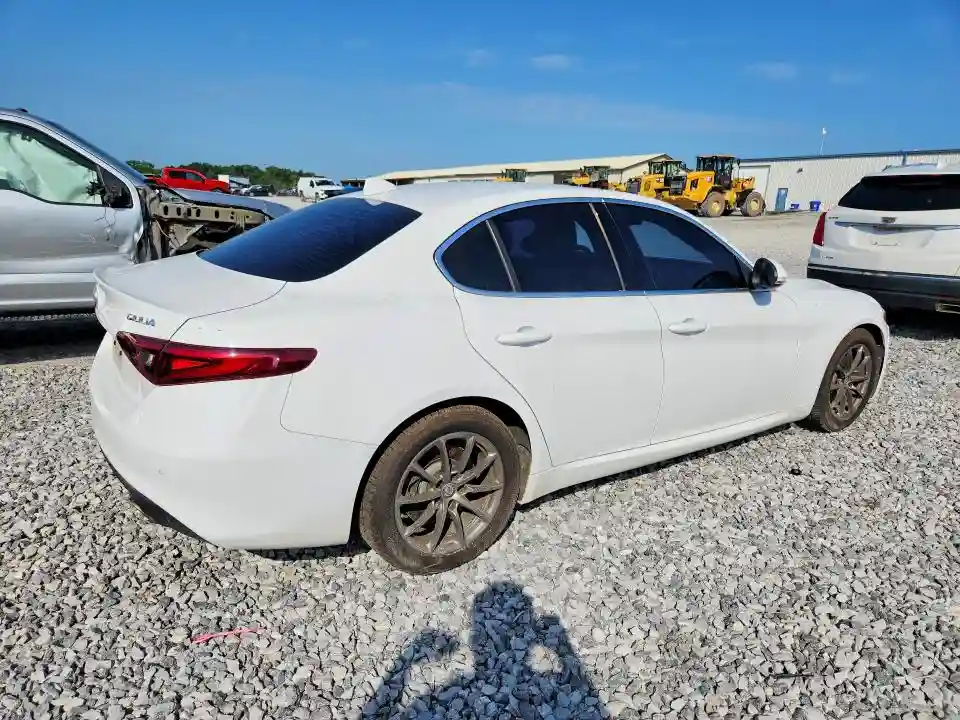 ZARFAEBN6H7553984 2017 ALFA ROMEO GIULIA-2