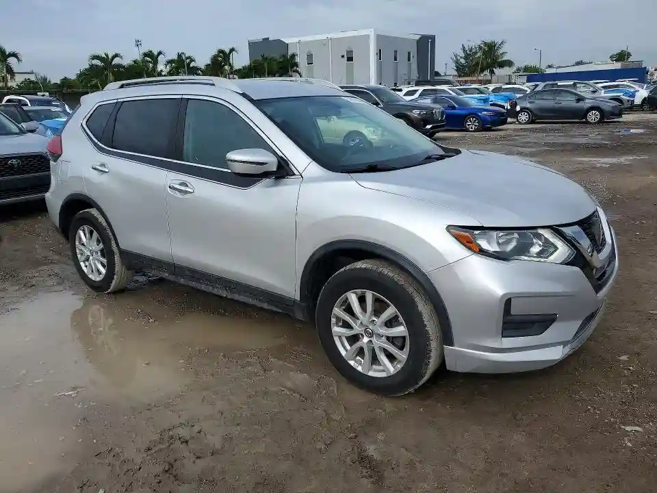 5N1AT2MV0JC711318 2018 NISSAN ROGUE-3
