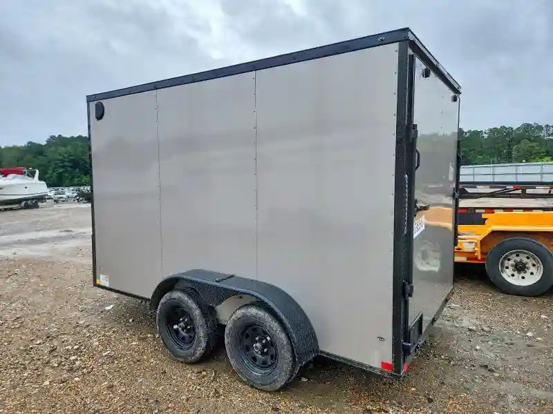 53NBE1225T1117493 2026 DIAMOND CARGO UNKNOWN-2