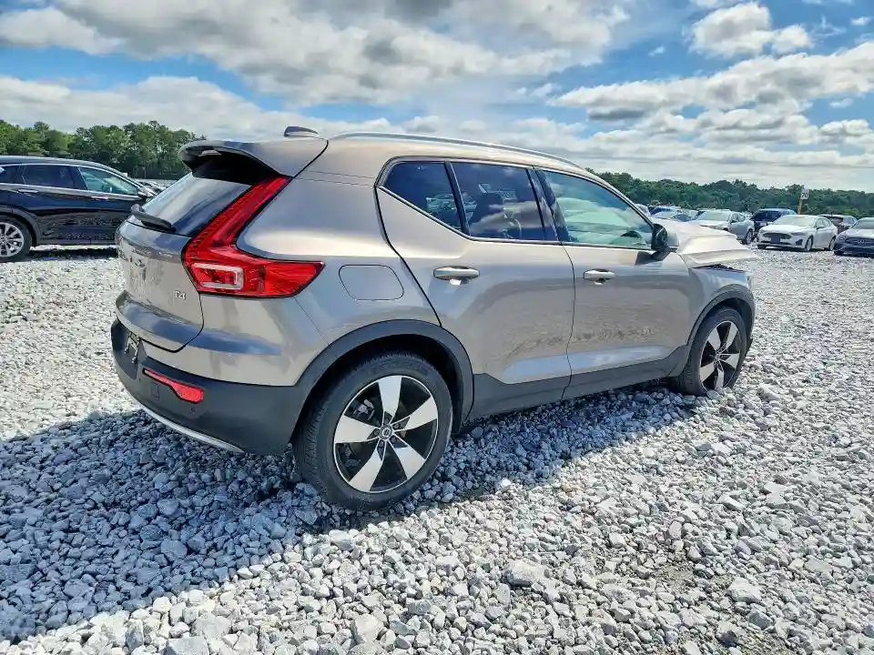 YV4AC2HK5N2723980 2022 VOLVO XC40-2