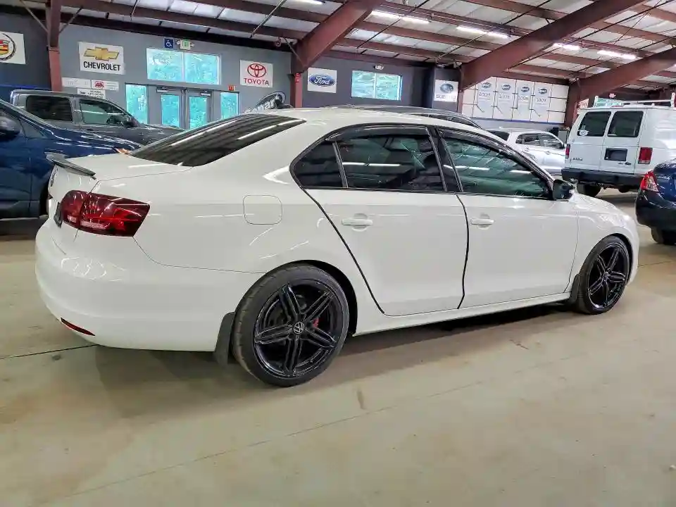 3VW3L7AJ8EM360607 2014 VOLKSWAGEN JETTA-2