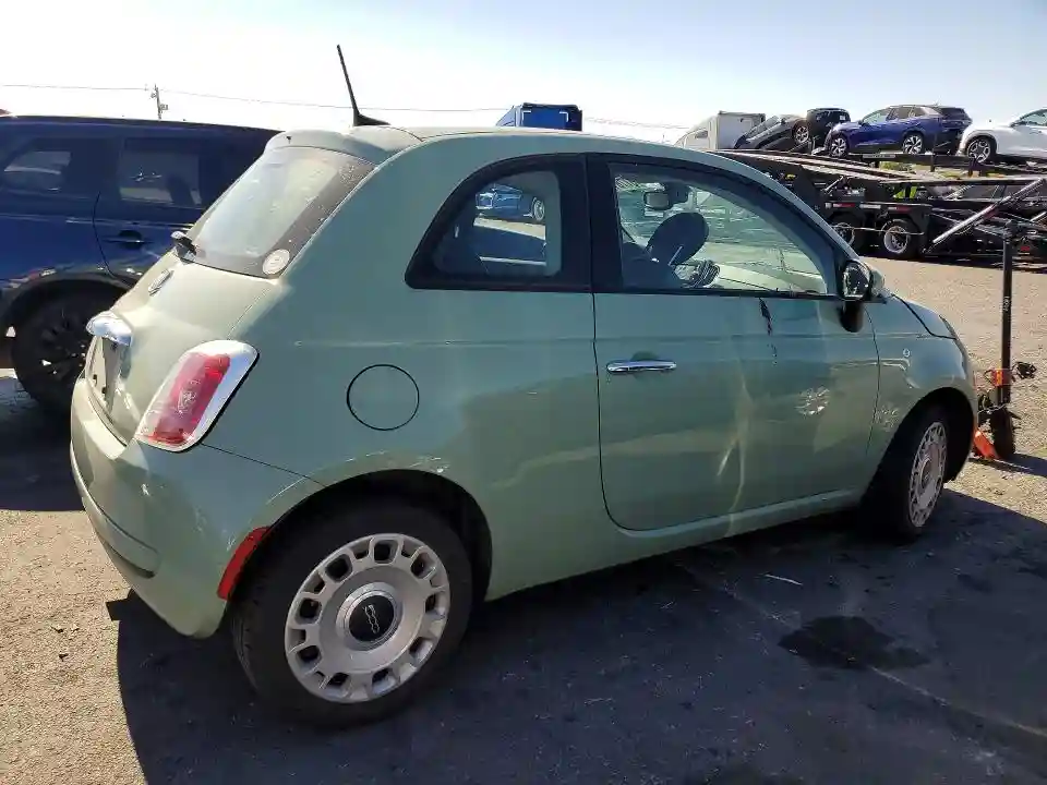 3C3CFFAR1GT136330 2016 FIAT 500-2