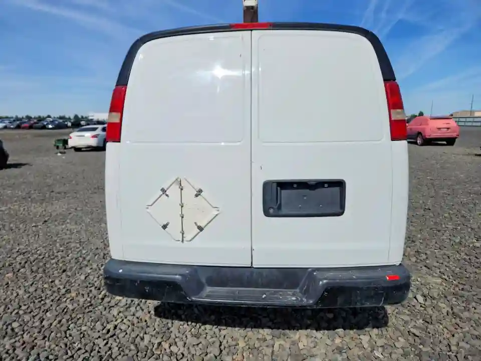 1GTW7FCA5C1179969 2012 GMC SAVANA-5