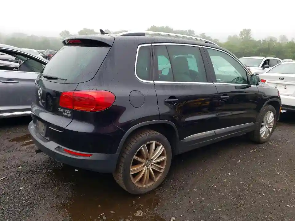 WVGBV7AX0CW572052 2012 VOLKSWAGEN TIGUAN-2