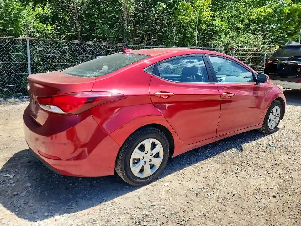 5NPDH4AE0GH757831 2016 HYUNDAI ELANTRA-2
