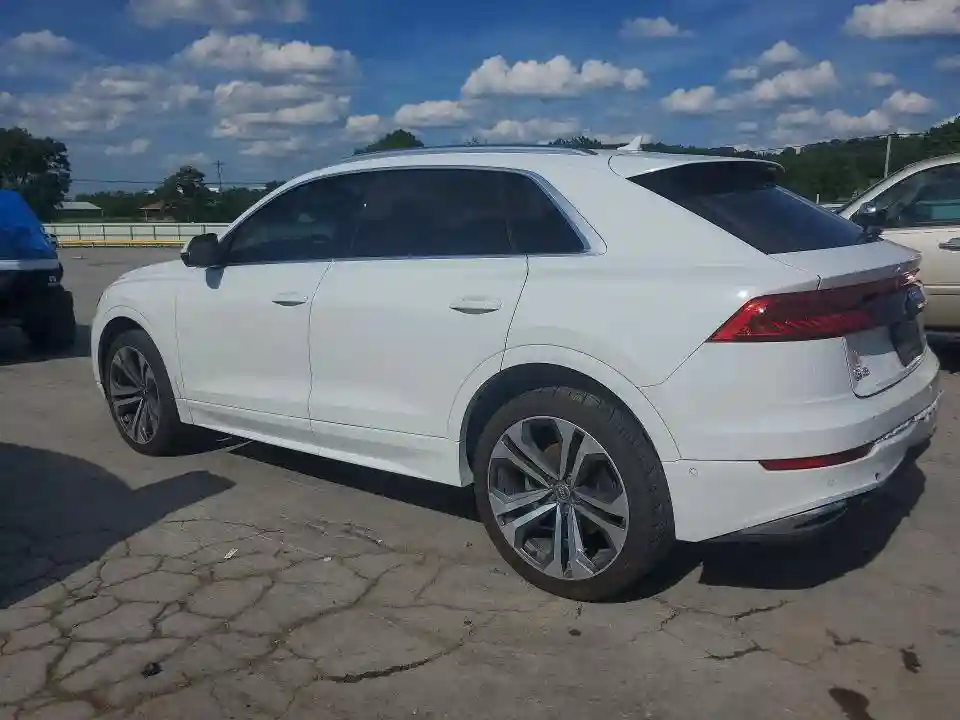 WA1CVAF10KD044431 2019 AUDI Q8-1