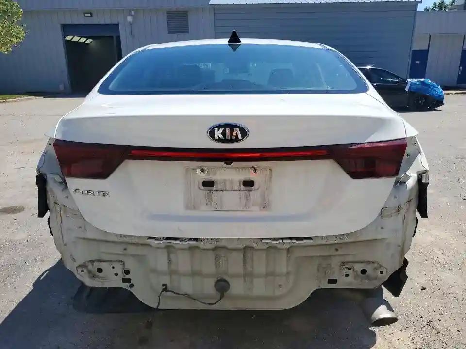 3KPF24AD8ME346890 2021 KIA FORTE LXS-5