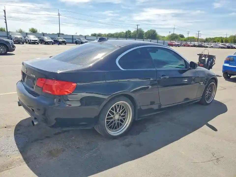 WBAKF9C55BE261582 2011 BMW 3 SERIES-2