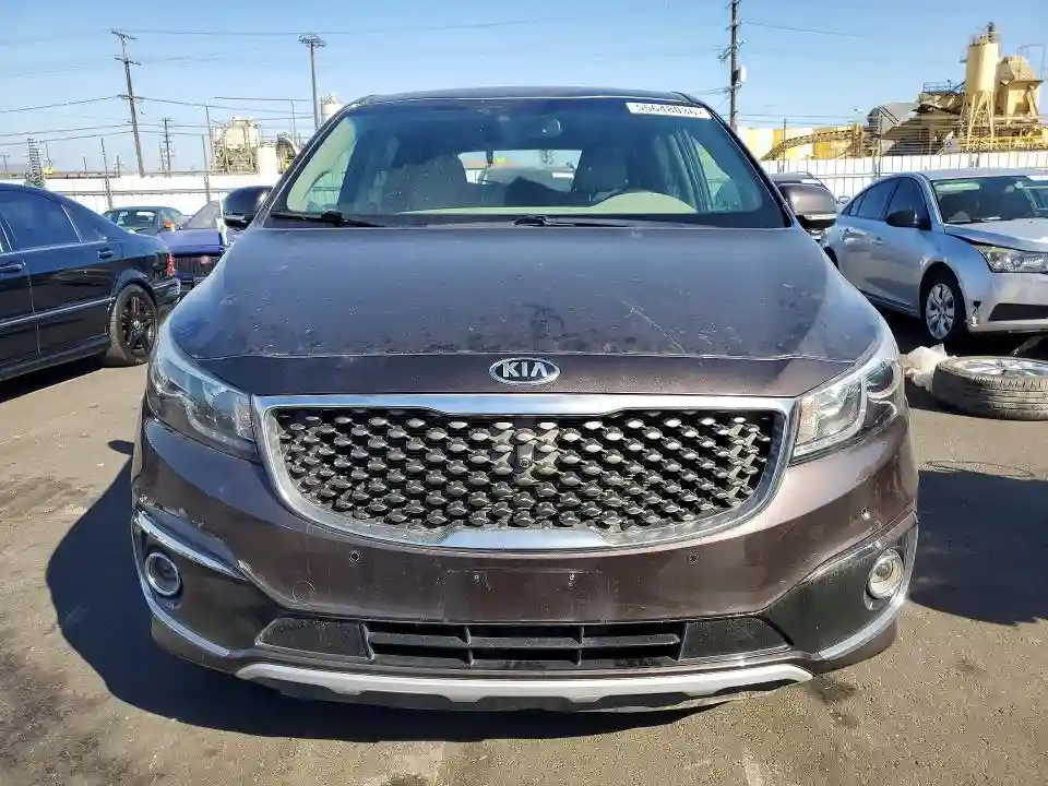 KNDME5C15H6343979 2017 KIA SEDONA-4