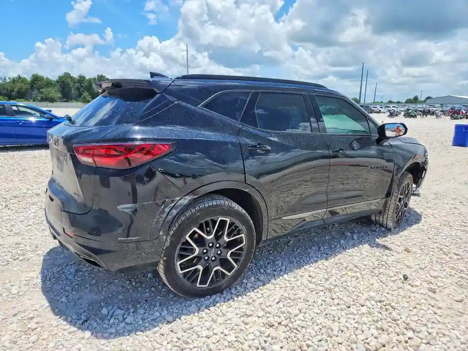 3GNKBERSXPS213326 2023 CHEVROLET BLAZER-2