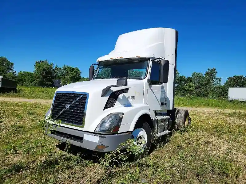 4V4N39TG2GN965499 2016 VOLVO VN-1