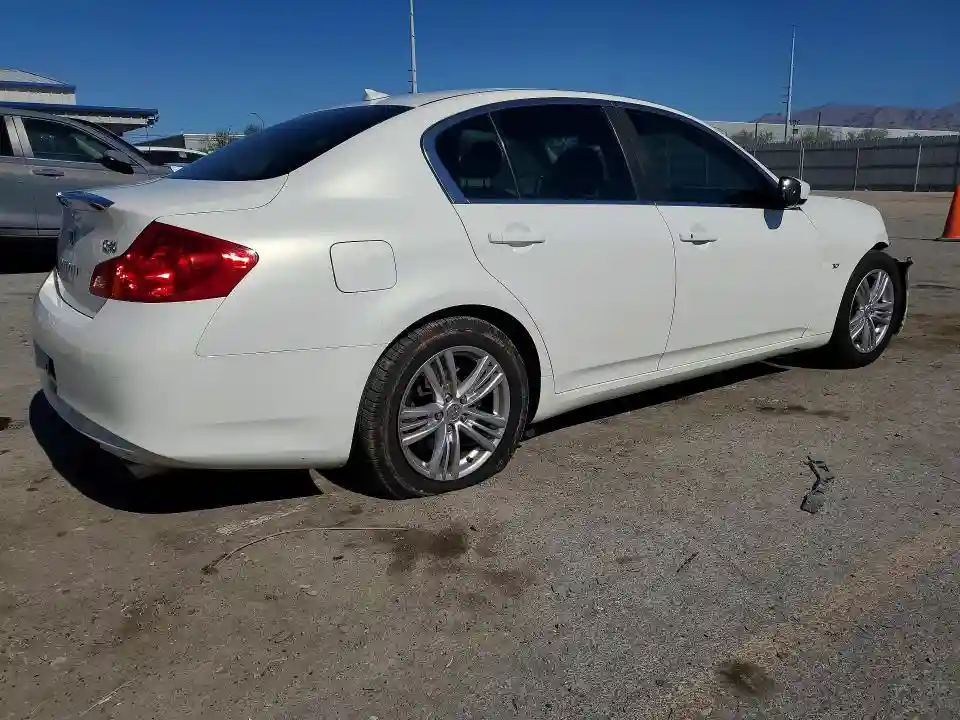 JN1CV6AP3FM501854 2015 INFINITI Q40-2