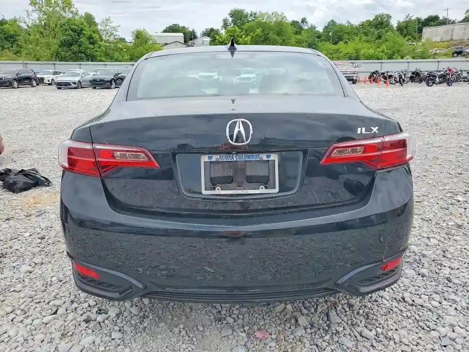 19UDE2F35JA010228 2018 ACURA ILX-5