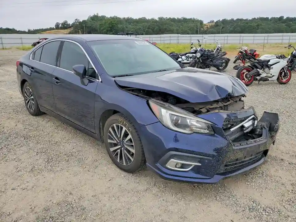 4S3BNAF66J3019051 2018 SUBARU LEGACY-3