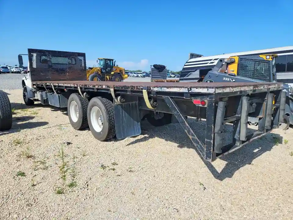 1FVHCYCY0HHJD8449 2017 FREIGHTLINER ALL OTHER-1