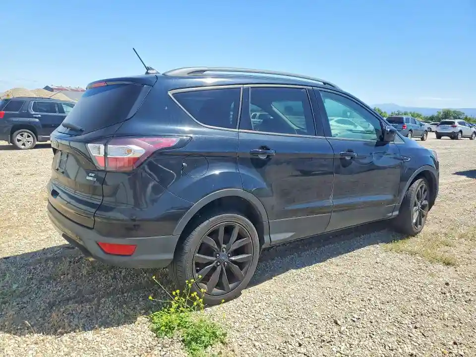 1FMCU9GD0JUA57139 2018 FORD ESCAPE-2
