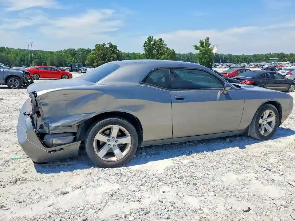 2B3CJ4DG3BH588226 2011 DODGE CHALLENGER-2