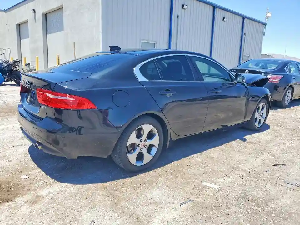 SAJAR4BG9HA973784 2017 JAGUAR XE-2