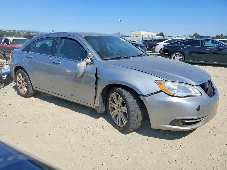 1C3CCBAB5DN640069 2013 CHRYSLER 200-3