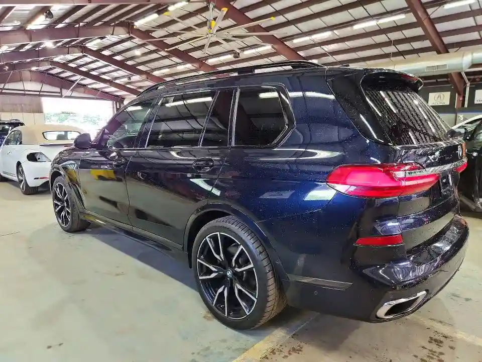 5UXCW2C50KLB43760 2019 BMW X7-1