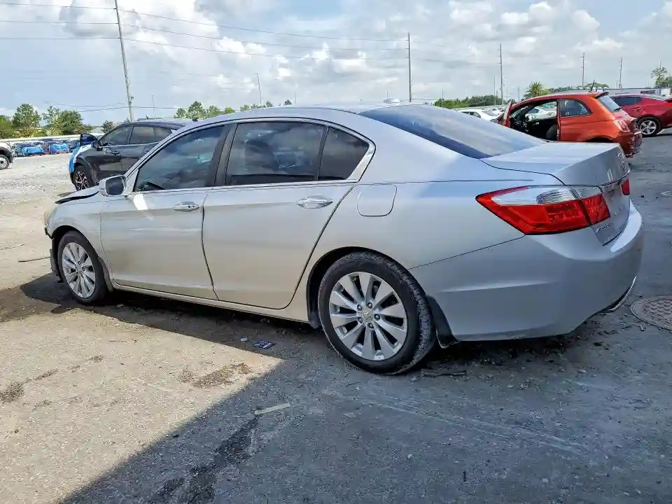 1HGCR2F84FA140181 2015 HONDA ACCORD-1