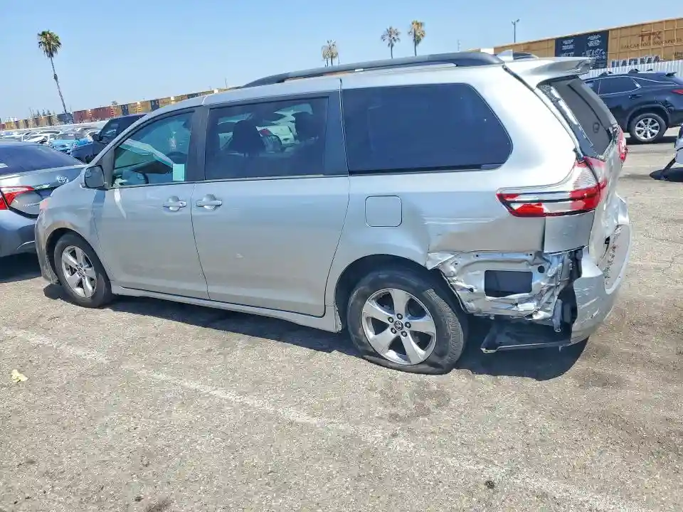 5TDKZ3DC5KS993841 2019 TOYOTA SIENNA-1