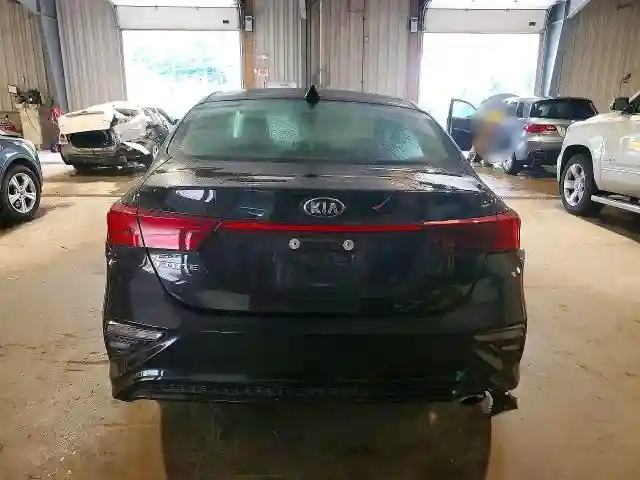 3KPF24AD3KE085567 2019 KIA FORTE LXS-5