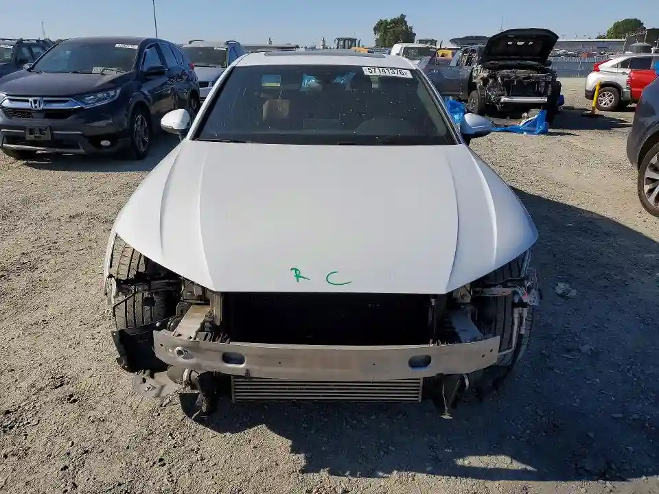 WAUENAF4XKA039485 2019 AUDI A4-4