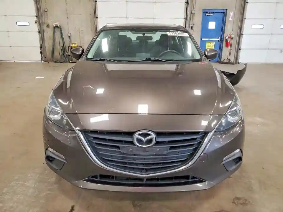 3MZBM1T79GM262261 2016 MAZDA 3-4