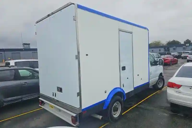 1FDWE3FN0RDD00655 2024 FORD ECONOLINE-3