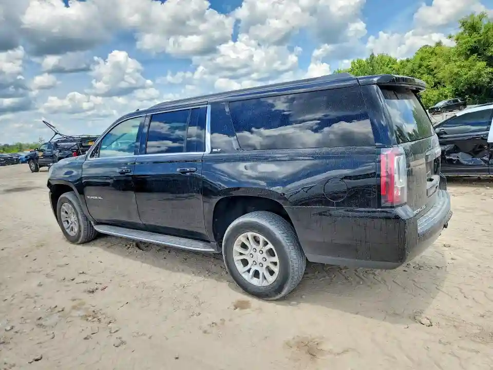1GKS1GKC0JR332799 2018 GMC YUKON-1