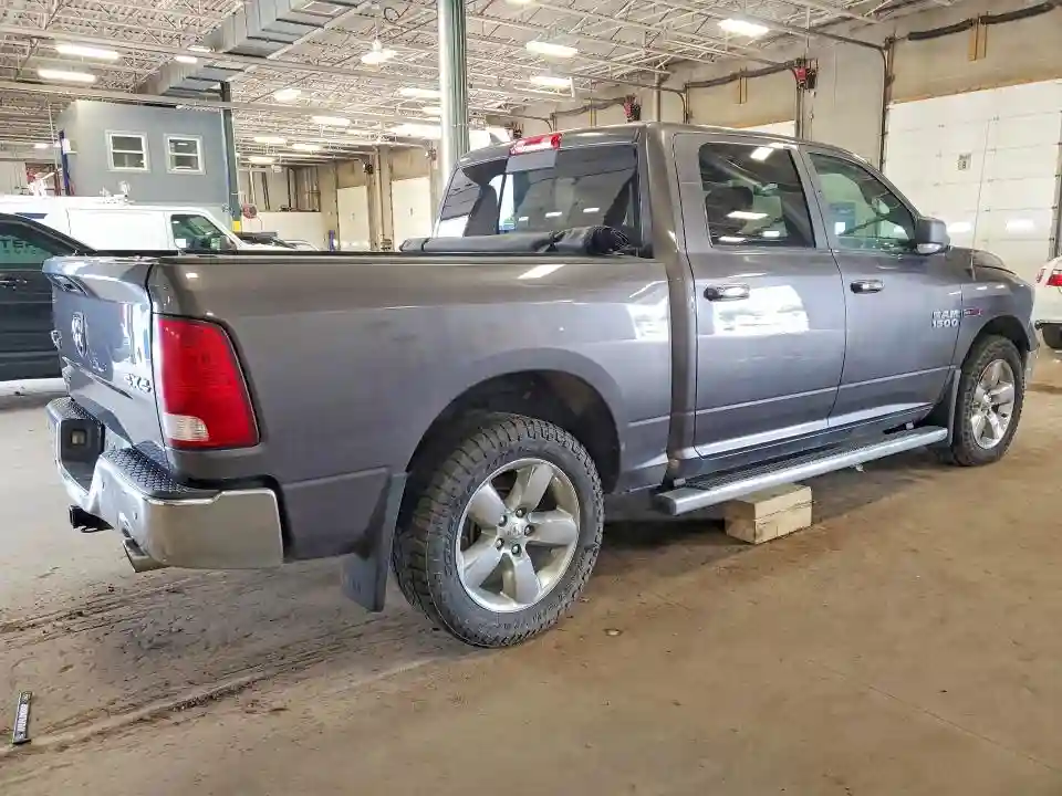 1C6RR7LMXJS353587 2018 RAM 1500-2