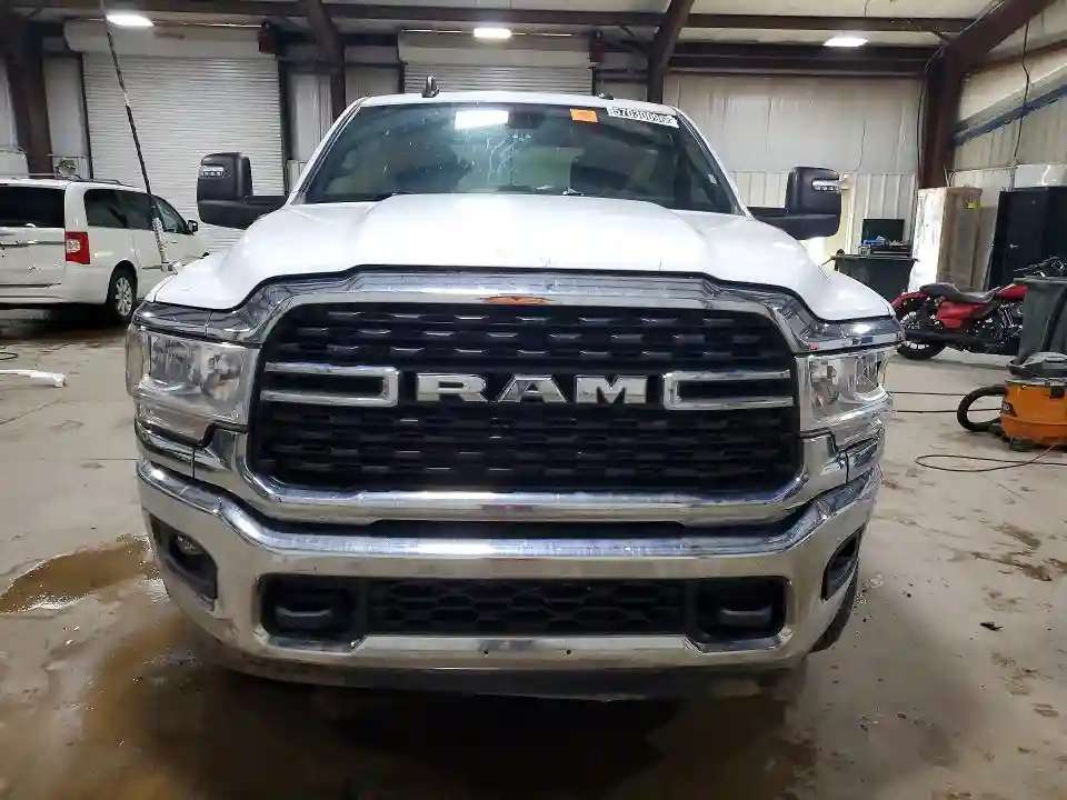 3C6UR5DL3RG303637 2024 RAM 2500-4