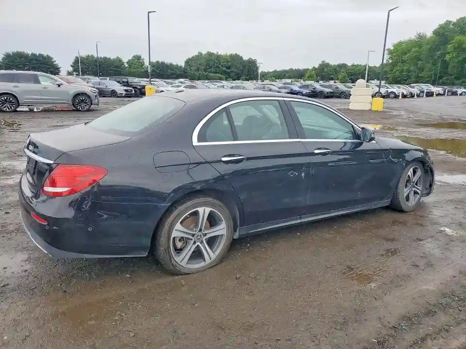 WDDZF4JB5JA382640 2018 MERCEDES-BENZ E-CLASS-2