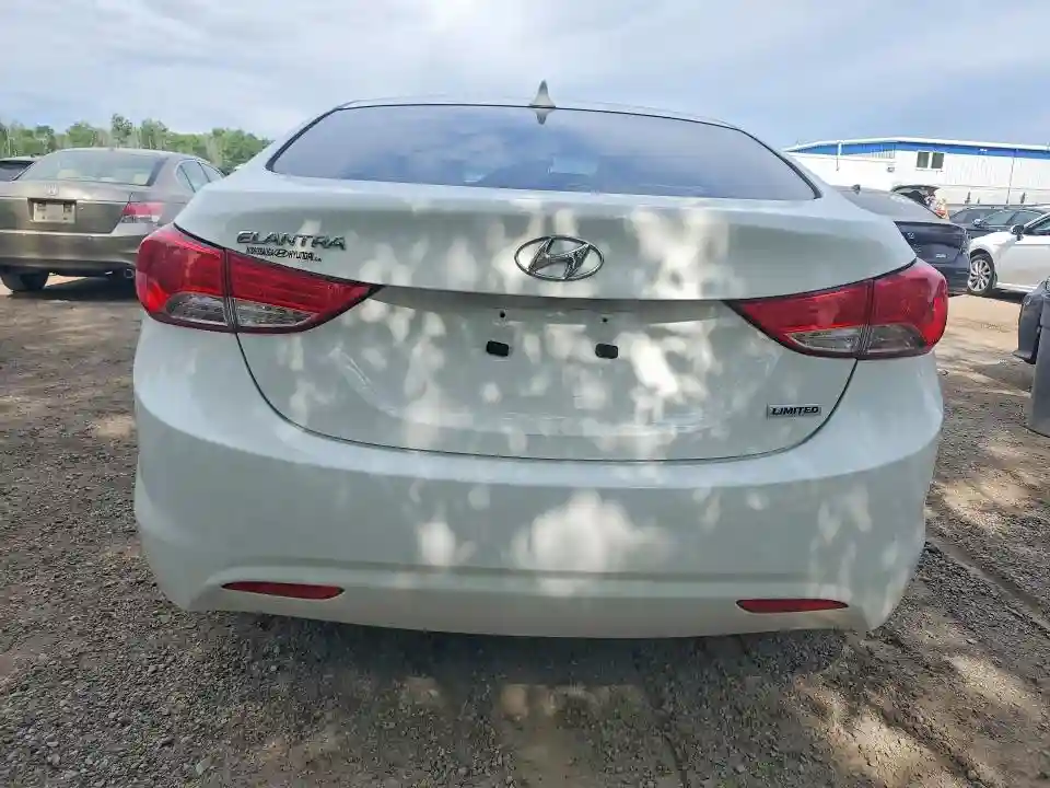 5NPDH4AE3DH318666 2013 HYUNDAI ELANTRA-5