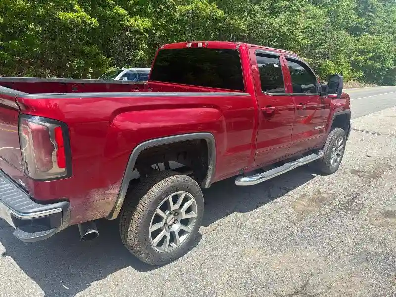 1GTV2MEC0JZ176845 2018 GMC SIERRA-3