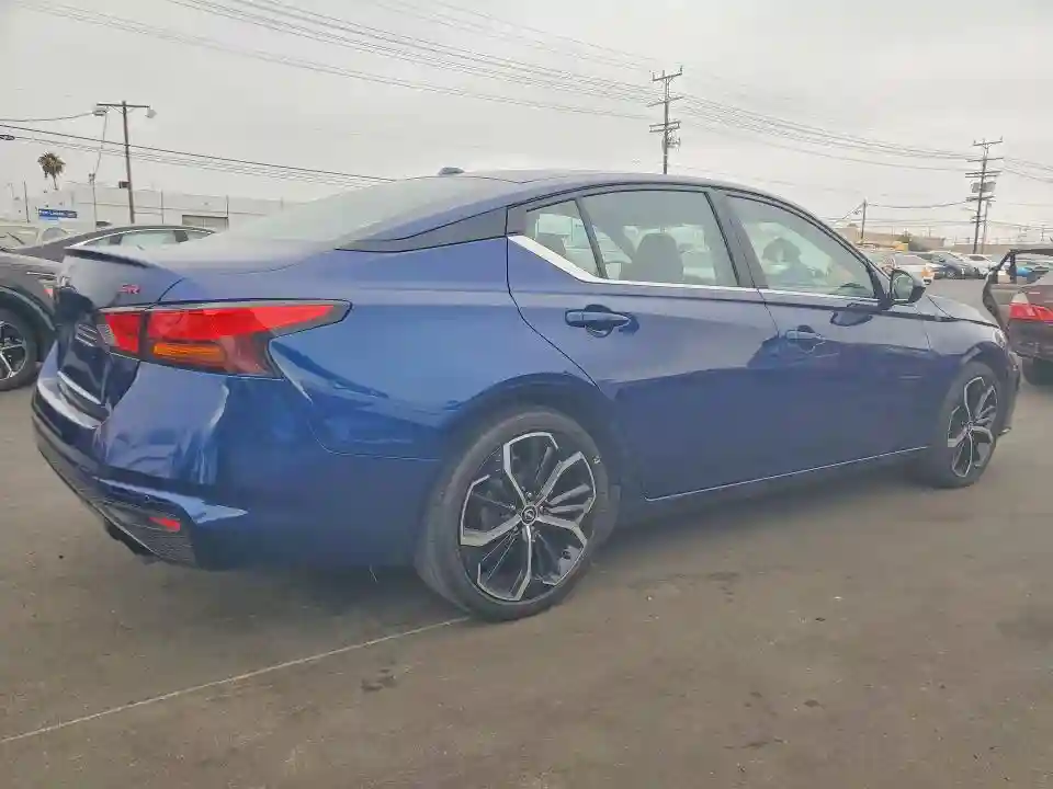 1N4BL4CV9PN359994 2023 NISSAN ALTIMA-2