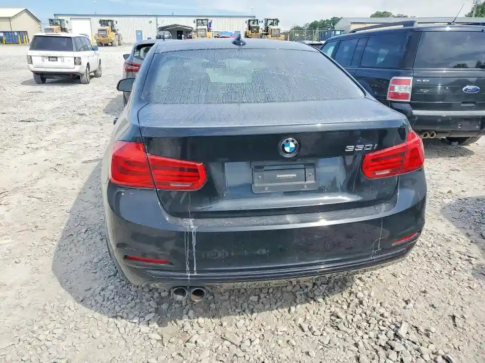 WBA8B9G52JNU97685 2018 BMW 3 SERIES-5