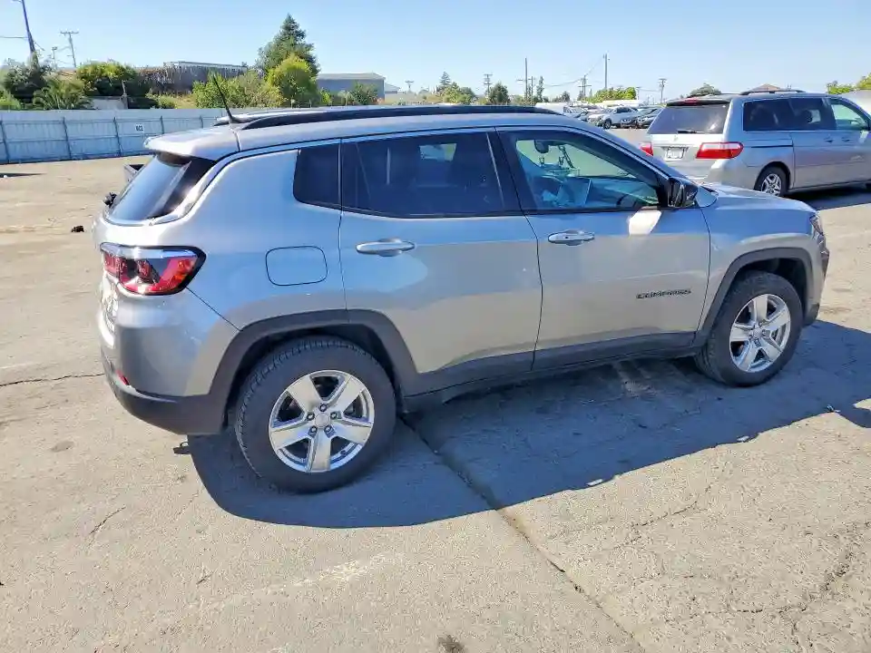 3C4NJDBB5NT128379 2022 JEEP COMPASS-2
