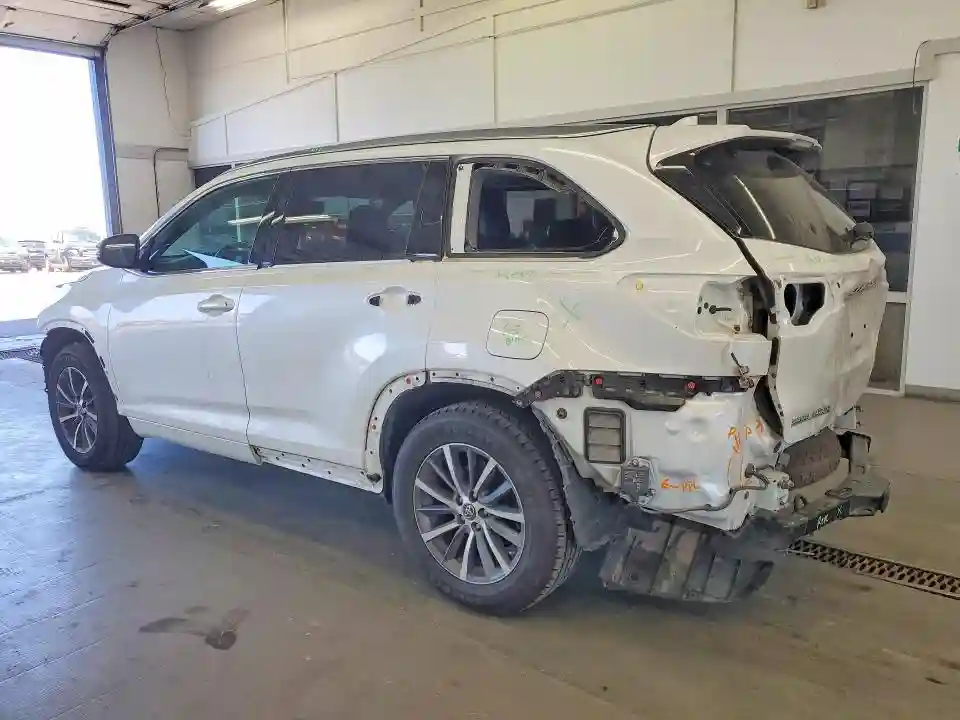 5TDJZRFH0JS884984 2018 TOYOTA HIGHLANDER-1