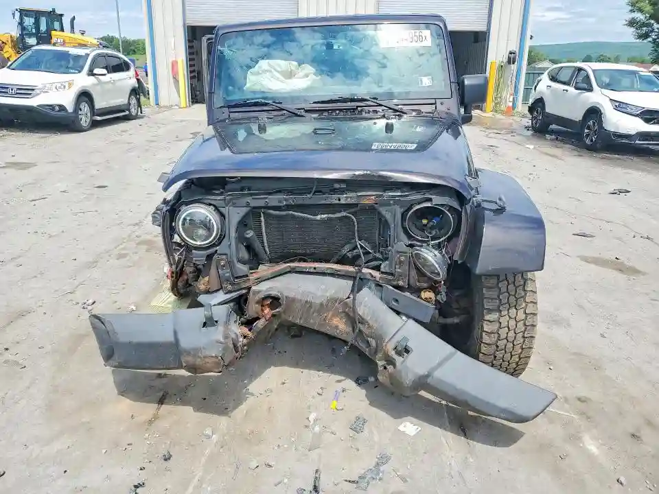 1C4BJWEG3DL641808 2013 JEEP WRANGLER-4
