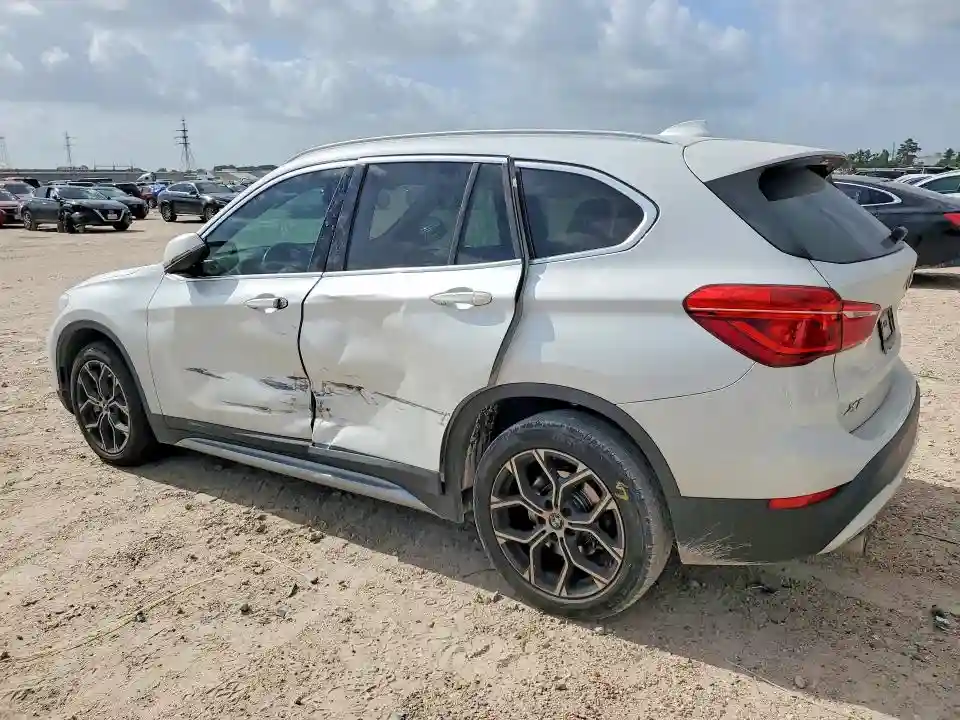 WBXJG7C04L5R63739 2020 BMW X1-1